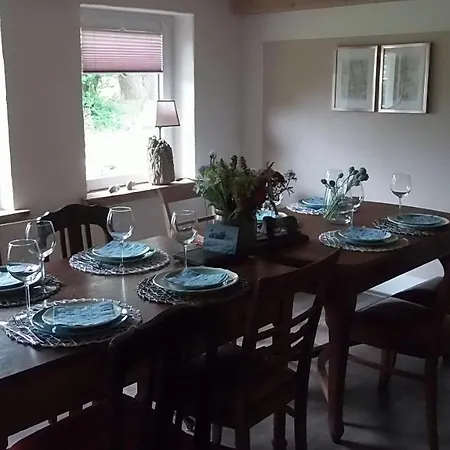 Reetdachhaus Muschelschuppser Niesgrau