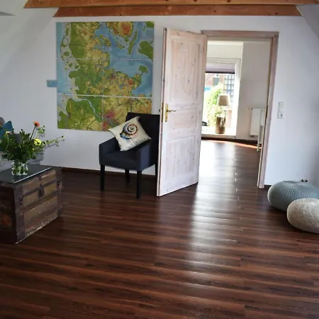 Reetdachhaus Muschelschuppser * Niesgrau