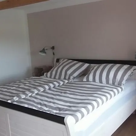 Reetdachhaus Muschelschuppser Дом отдыха Niesgrau